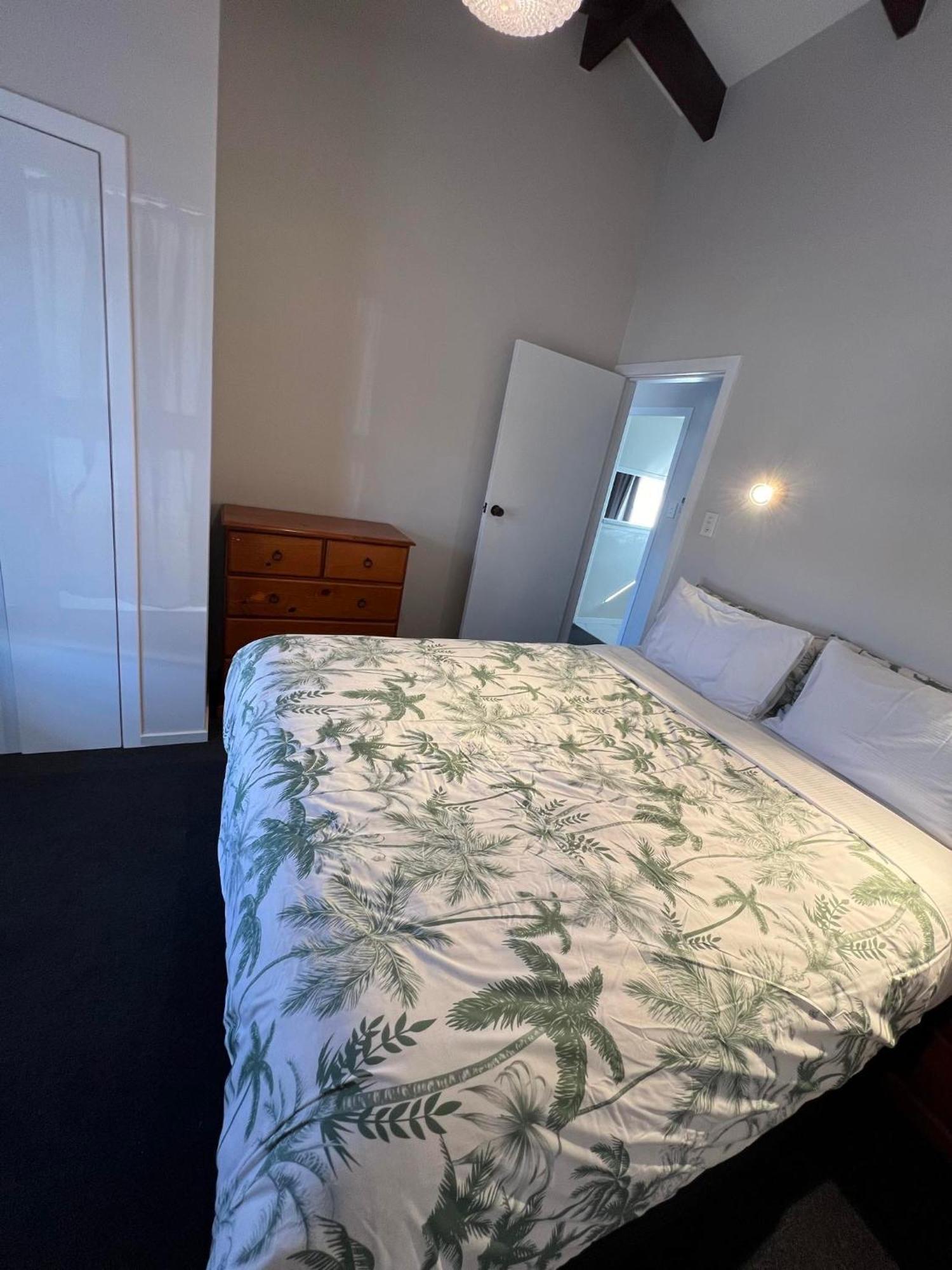 Hamilton Sunrise Motel Eksteriør billede